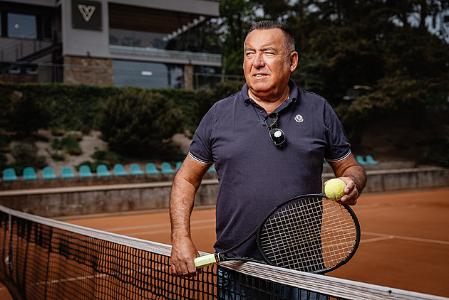 Backhand from behind and no shorts. Today's tennis is monotonous, says Šmíd