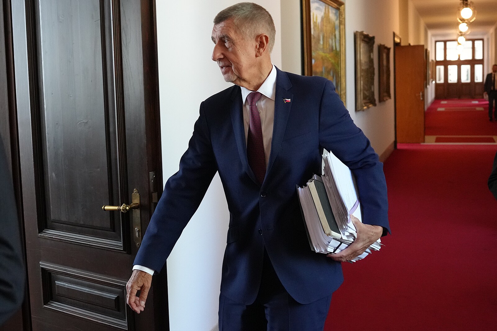 Vláda rozhoduje o miliardách zdravotním pojišťovnám za státní pojištěnce