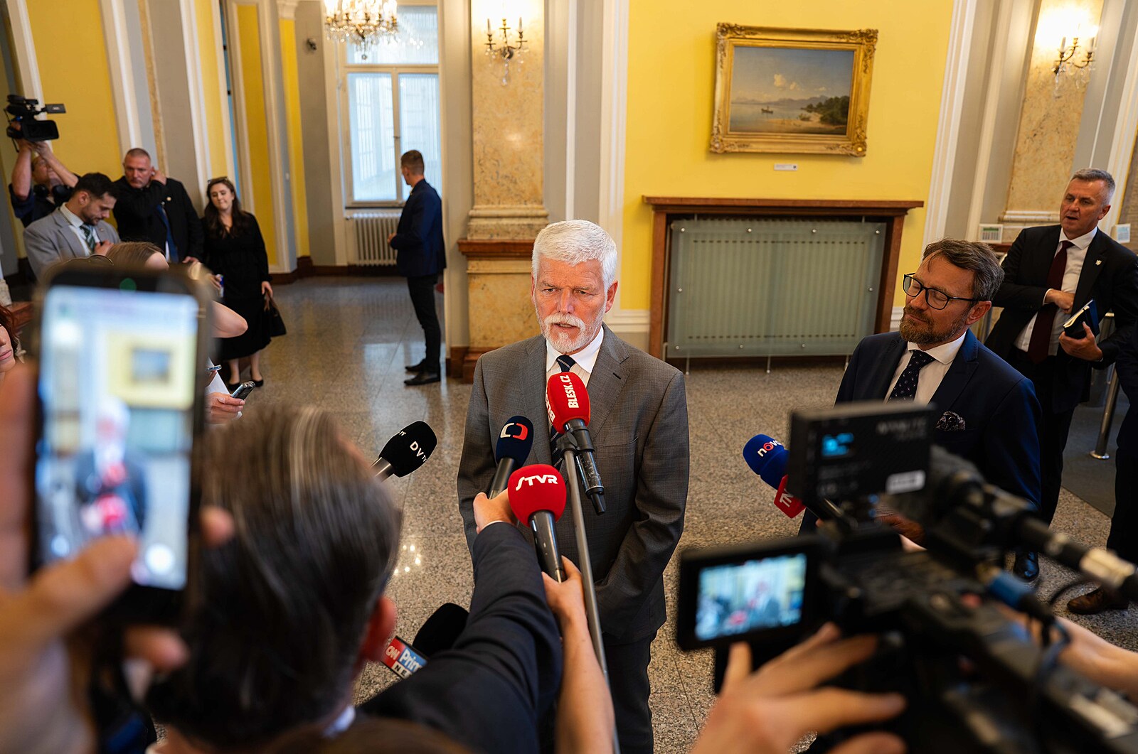 Pavel se potká s Babišem ještě před summitem NATO, i když to premiér nechtěl
