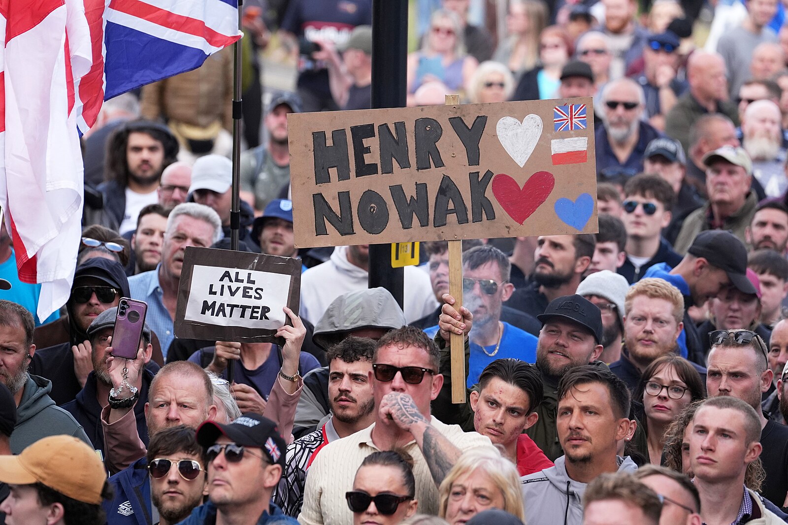 „Woke vražda“ ve Velké Británii. Jak si policie sp
