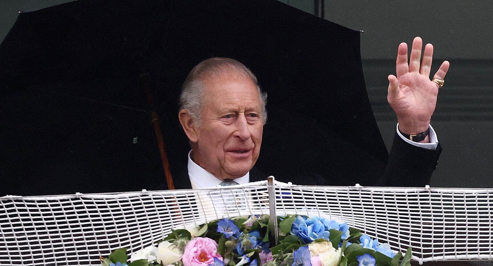 Král Karel III. s Camillou po letech přijali prince Harryho a jeho rodinu