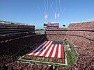 Stadion v San Franciscu b�hem Superbowlu.