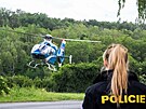 U Vina�ické v�znice na Kladensku zkolaboval v�zen. Na míst� zasahoval vrtulník....