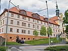 Klá�ter al�b�tinek v Kadani.