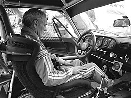 Americký herec Paul Newman skon�il v roce 1979 na Le Mans druhý.