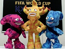Ato, Kaz a Nik byli maskoty �ampionátu v roce 2002 v Ji�ní Koreji a Japonsku