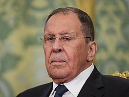 Ruský ministr zahrani�í Sergej Lavrov se ú�astní setkání prezidenta Vladimira...