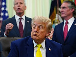 Americký prezident Donald Trump �elí kritice za krátký výpadek soust�ed�ní p�i...