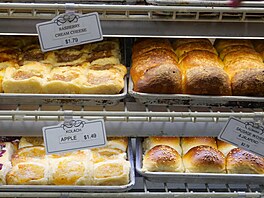 Sladké, slané, malé, velké. Czech kolaches neboli �eské kolá�e mají ve West...