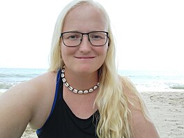 Jednat�icetiletá Veronika z Brna. Od d�tství �ije se zrakovými obtí�emi, které...