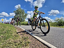 Na nový cyklookruh okolo Rozko�e vyrazili cyklisté v�ech v�kových kategorií.