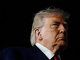 Donald Trump odlétá z New Yorku po t�etím finále NBA, které osobn� nav�tívil.