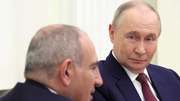 Arm�nsk� premi�r Nikol Pa�injan a rusk� prezident Vladimir Putin (1. dubna 2026) 