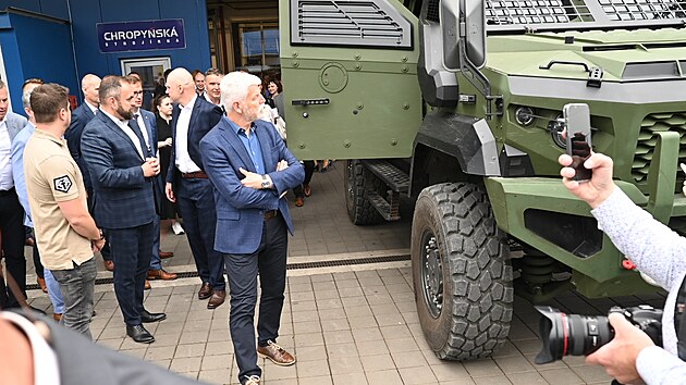 Prezident Petr Pavel zav�tal do are�lu Chropy�sk� stroj�rny na Krom���sku. (3. �ervna 2026)