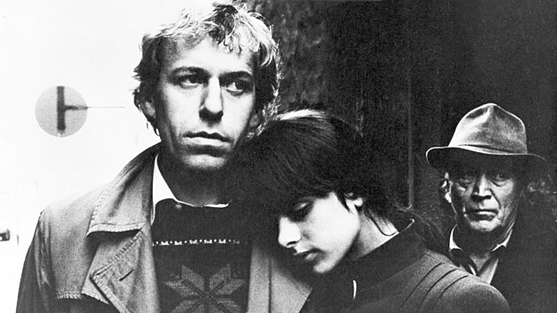 1975 yapımı Yanlış Hareket filmi, 13 yaşındaki Nastassja Kinski'nin çıplak sahnesi yüzünden ortadan kayboldu
