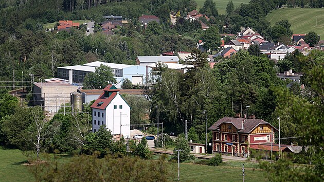 Provoz pr�myslov�ho podniku mezi z�stavbou p��mo uprost�ed Rant��ova je m�stn�m u� roky proti srsti.