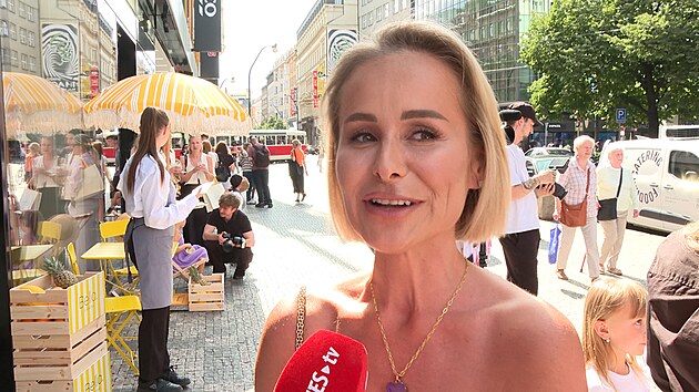 Chůvami si ulevuji. Nechci být fúrie, říká šestinásobná maminka Michaela Salák