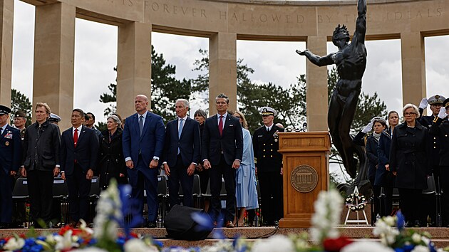 Pete Hegseth, americk� ministr obrany, novou administrativou naz�van� ministr v�lky, p�i ceremoni�lu ke Dni D v Normandii. (6. �ervence 2026)
