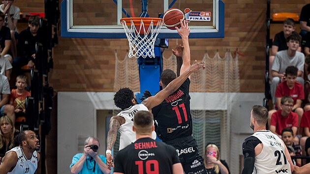 Maxa NBL: Sehnal'in ateşi Nymburk'a ikinci final galibiyetini getirdi
