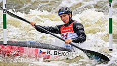 Kate�ina Beková na kanále v Troji.