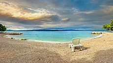 Chorvatsko u plá�e v letovisku Crikvenica