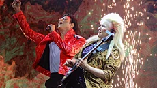 Kytaristka Jennifer Batten vystoupila s Michaelem Jackson b�hem jeho...
