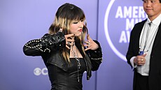 Krasobrusla�ka Alysa Liuová na galave�eru American Music Awards