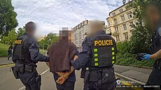 Oznámení o bezdomovci, který v Polské ulici zakládá �ernou skládku, vyjela...