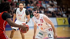 Franti�ek Rylich z Nymburka b�hem prvního finále Maxa NBL.