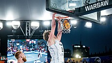 Adam R��i�ka sme�uje v zápase s USA na mistrovství sv�ta.
