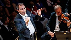 Dirigent Daniele Gatti p�i provedení Verdiho Requiem na záv�r Pra�ského jara...