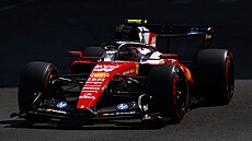 Lewis Hamilton b�hem kvalifikace na Velkou cenu Monaka