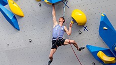 Adam Ondra ve finále závodu SP v lezení na obtí�nost v Praze