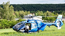 U Vina�ické v�znice na Kladensku zkolaboval v�zen. Na míst� zasahoval vrtulník....