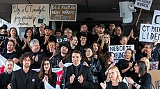 Protest iniciativy Ve�ejnoprávn� s podporou odbor� proti postupu vládní koalice...