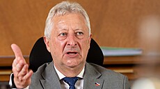 Jaromír Z�na, místop�edseda vlády a ministr obrany (4. �ervna 2026)