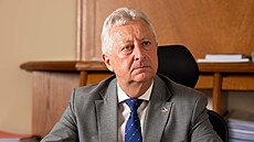Jaromír Z�na, místop�edseda vlády a ministr obrany (4. �ervna 2026)
