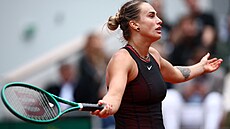 Aryna Sabalenková se roz�iluje ve �tvrtfinále Roland Garros.