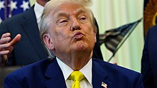 Donald Trump v Oválné pracovn� Bílého domu (4. �ervna 2026)