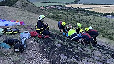 Na vrchu Raná na Lounsku v pond�lí ve�er havaroval paraglidista.