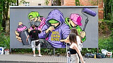 Spreje�i z celé Moravy prom�nili nevzhledné billboardové panely v centru Zlína....