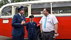 Dopravní podnik Ostrava p�edstavil dva renovované historické skvosty: autobus...