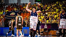 Brn�nský Radek Farský se raduje po ko�i.