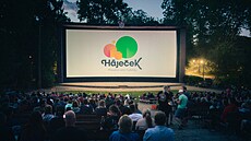 Letní kino Háje�ek stojí u soutoku Vltavy a Mal�e u historického centra �eských...