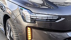 Volvo vytvo�ilo mechanické mrka�ky. Kdy� k vozu p�icházíte, vodorovné segmenty...