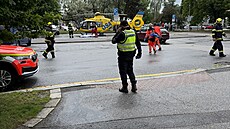 V byt� vybuchla tlaková láhev. Exploze vá�n� popálila �lov�ka