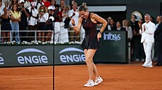 Sv�tová jedni�ka Aryna Sabalenková oslavila postup do �tvrtfinále Roland Garros...