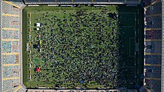 Více ne� osm tisíc fanou�k� dorazilo na stadion Bicentenario de La Florida v...