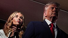 Americký prezident Donald Trump na finále NBA, po jeho pravici vnu�ka Kai...