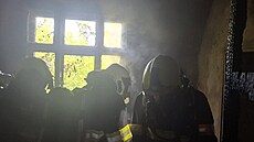 Po�ár v bývalém hotelu CD v Plzni zam�stnal v pond�lí dopoledne hasi�e. (8....